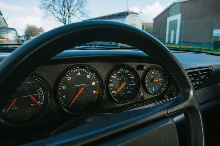 Porsche 964 Carrera 4