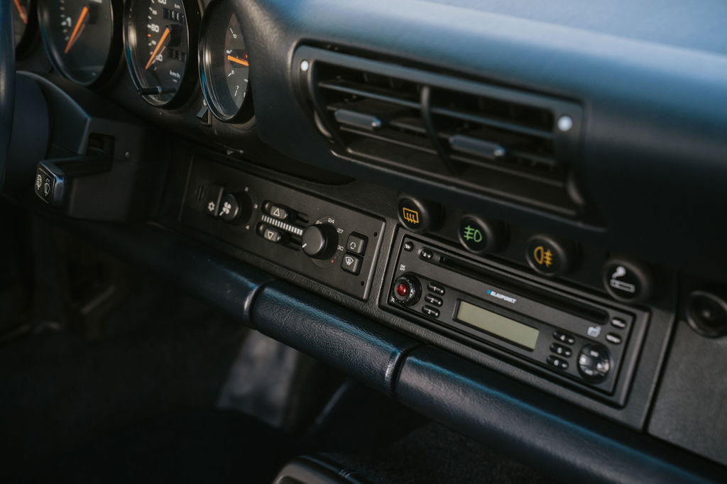 Porsche 964 Carrera 4