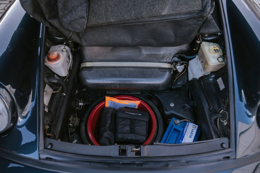 Porsche 964 Carrera 4