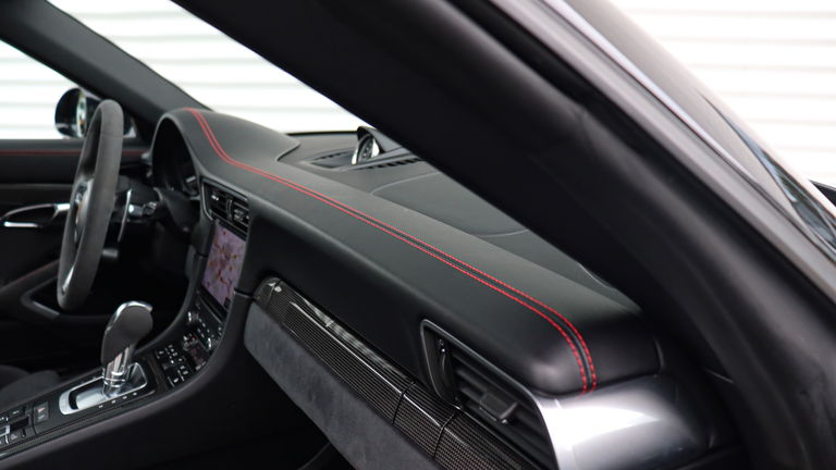 Porsche 991.2 Carrera GTS