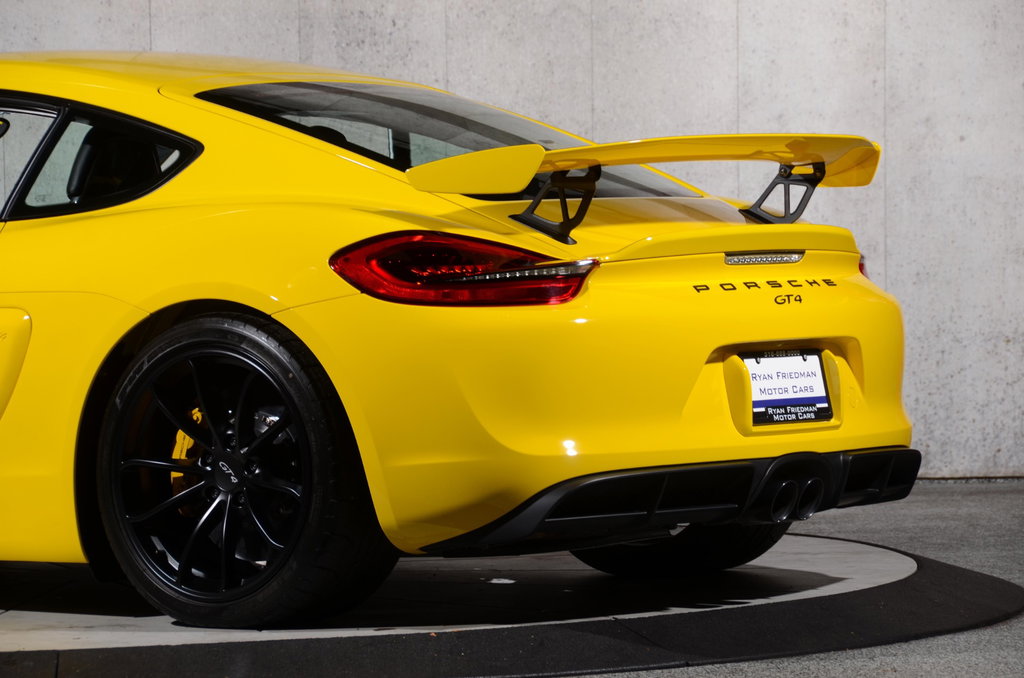 Porsche 981 Cayman GT4