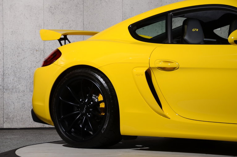 Porsche 981 Cayman GT4