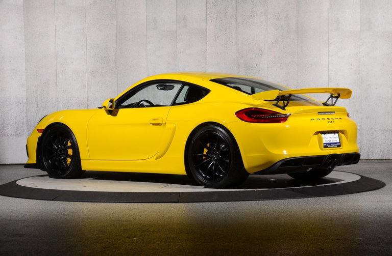 Porsche 981 Cayman GT4