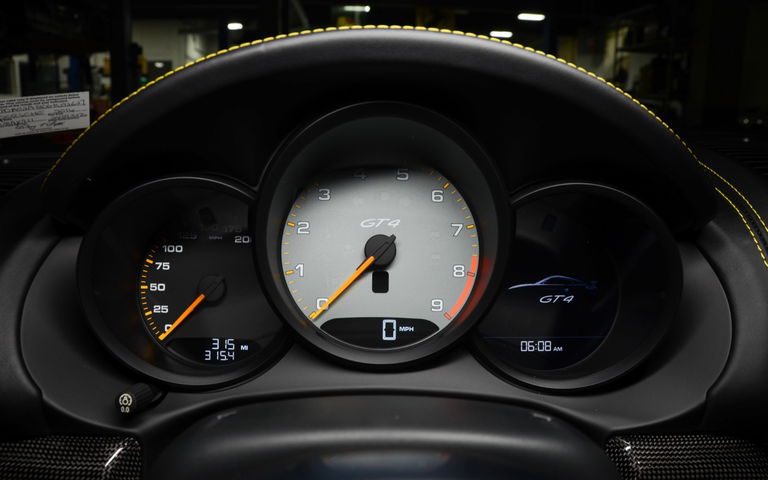 Porsche 981 Cayman GT4