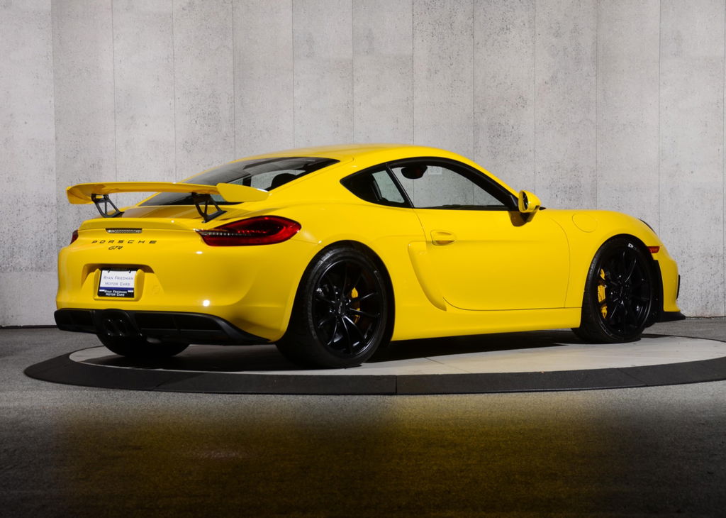 Porsche 981 Cayman GT4