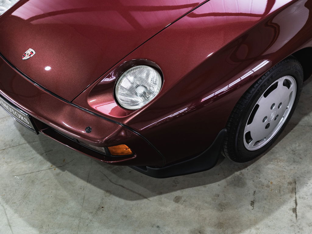 Porsche 928 S