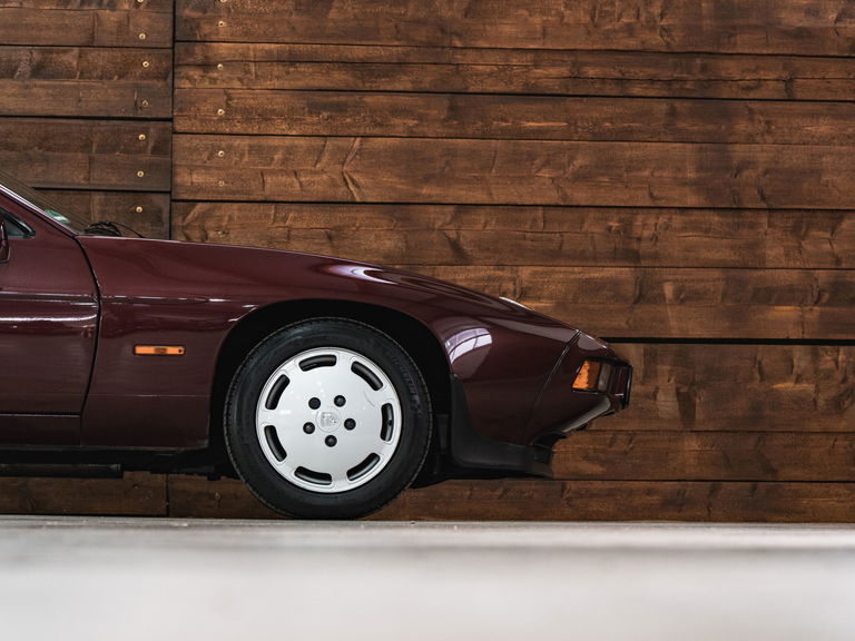 Porsche 928 S