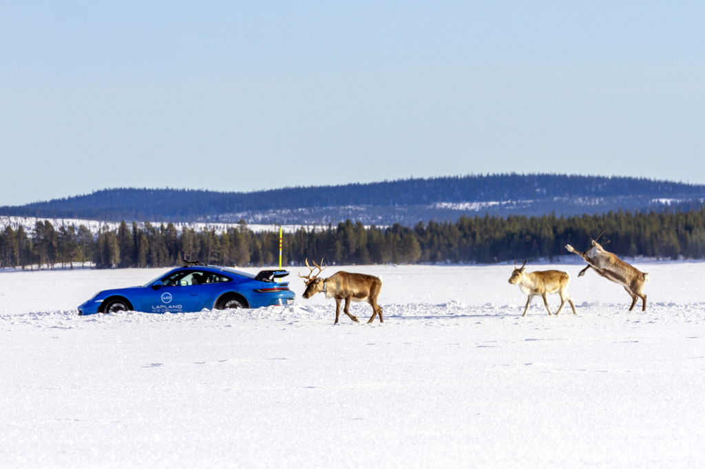 Lapland Ice Driving – Driften im 911 GT3 mit bis zu 200 km/h!