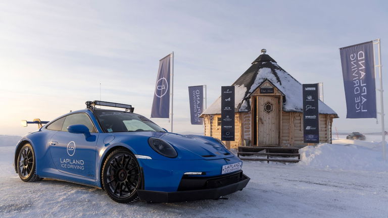 Lapland Ice Driving – Driften im 911 GT3 mit bis zu 200 km/h!