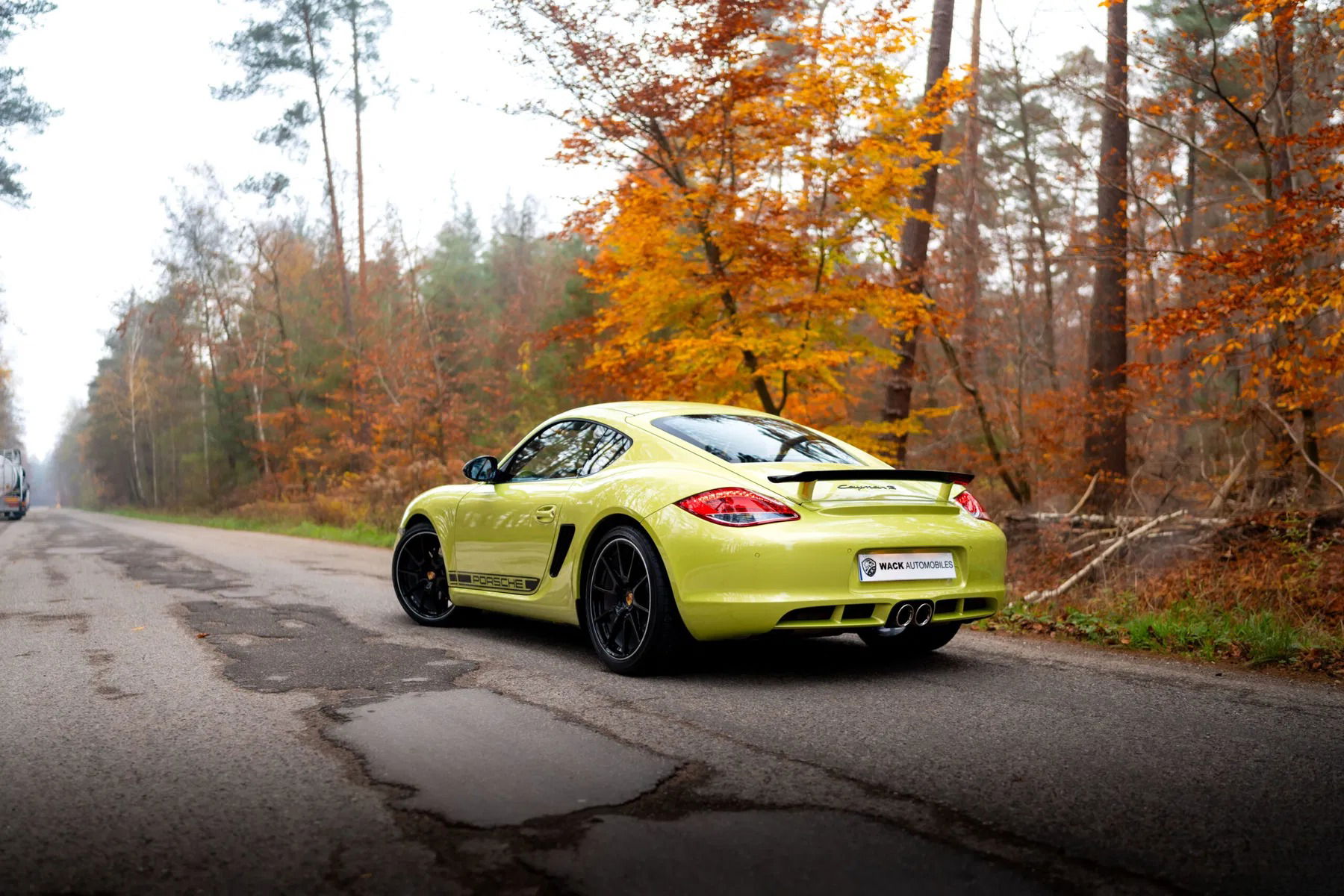 Porsche Cayman R Peridot Metallic