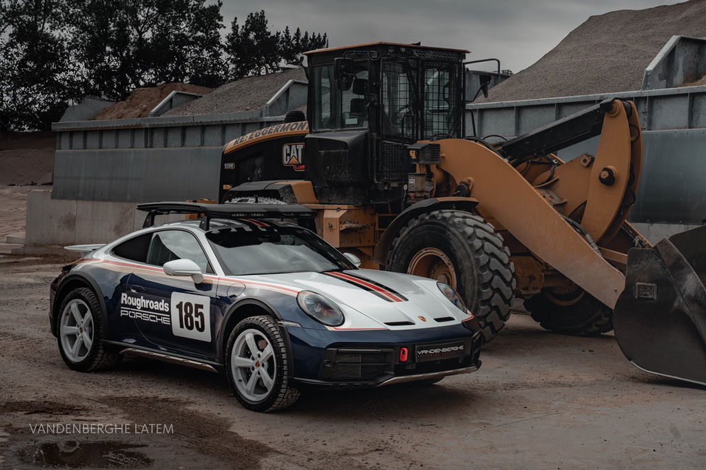 Porsche 911 Dakar