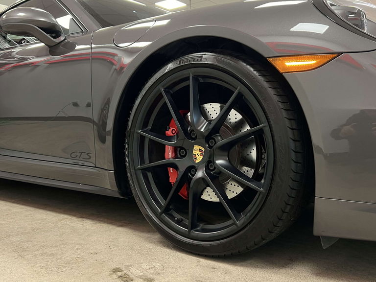 Porsche 991 Carrera GTS