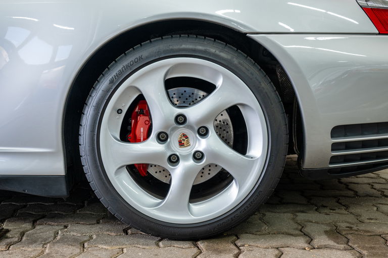 Porsche 996 Carrera 4S