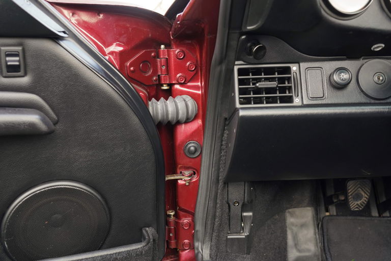 Porsche 993 Carrera 4