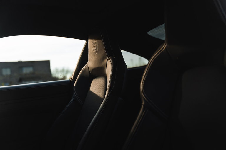 Porsche 992 Carrera 4 GTS