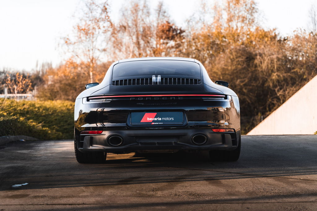 Porsche 992 Carrera 4 GTS