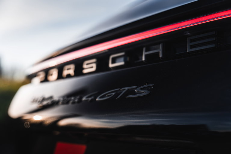 Porsche 992 Carrera 4 GTS