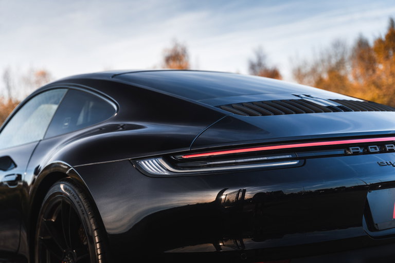 Porsche 992 Carrera 4 GTS