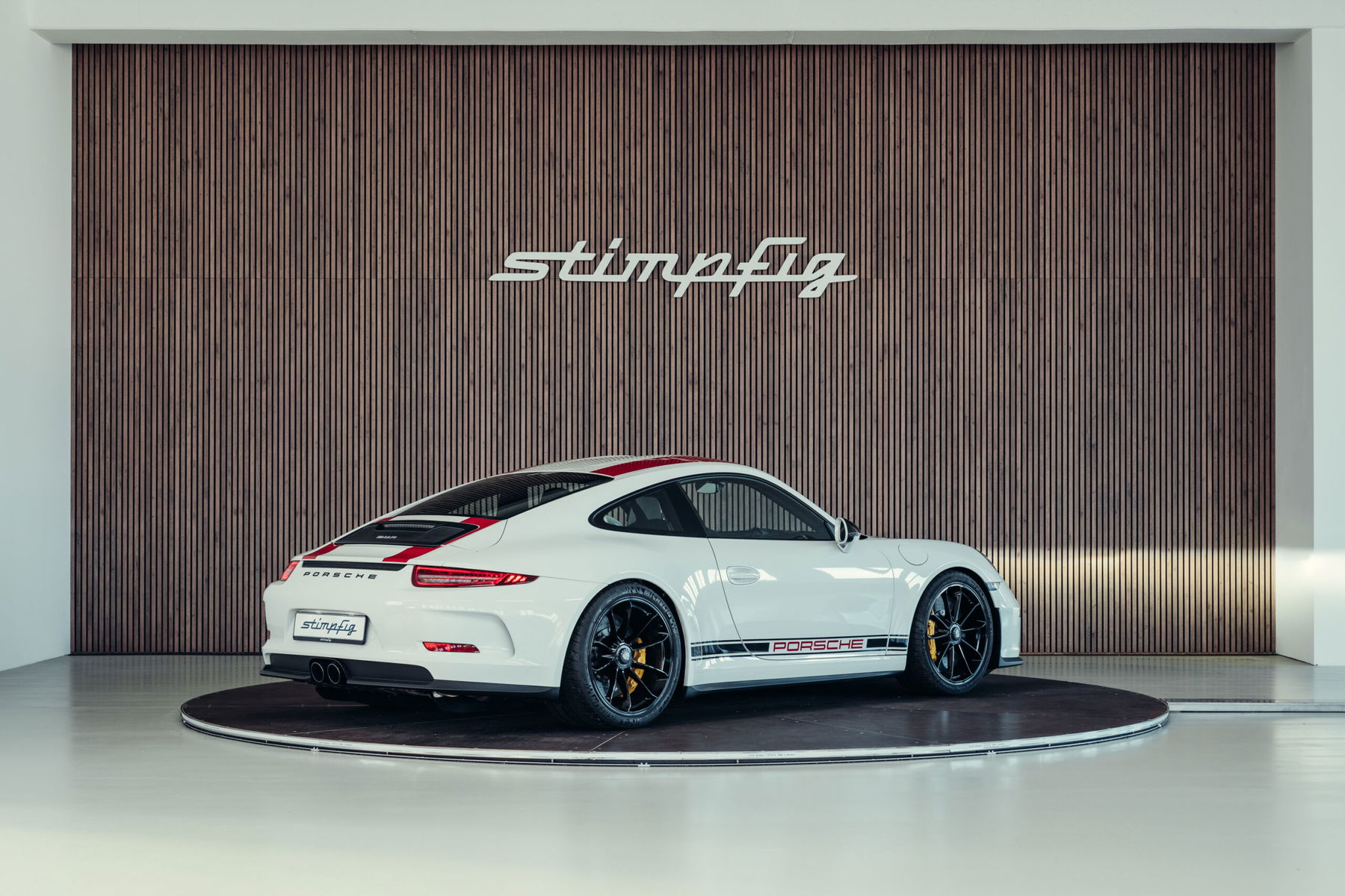 1/43 Porsche 911 R 2016MY ホワイト&レッドストライプ 1/43 Porsche 911 R 2016MY ホワイト&レッドストライプ 1/43