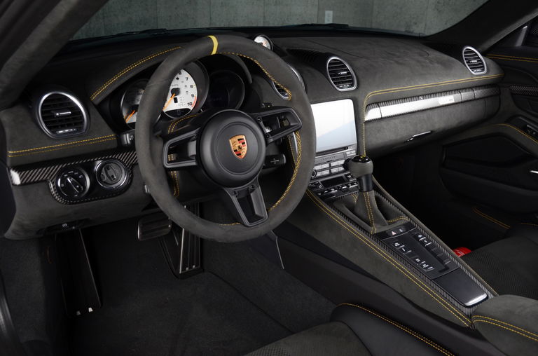 Porsche 718 Cayman GT4 RS