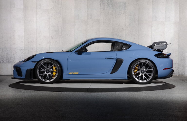 Porsche 718 Cayman GT4 RS