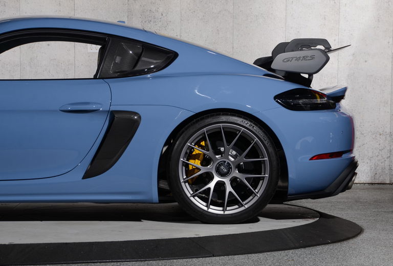 Porsche 718 Cayman GT4 RS