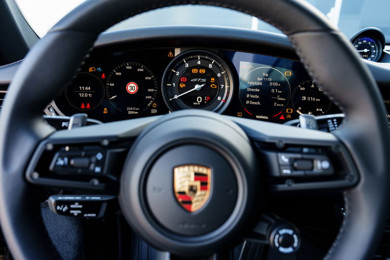 Porsche 992 Carrera GTS