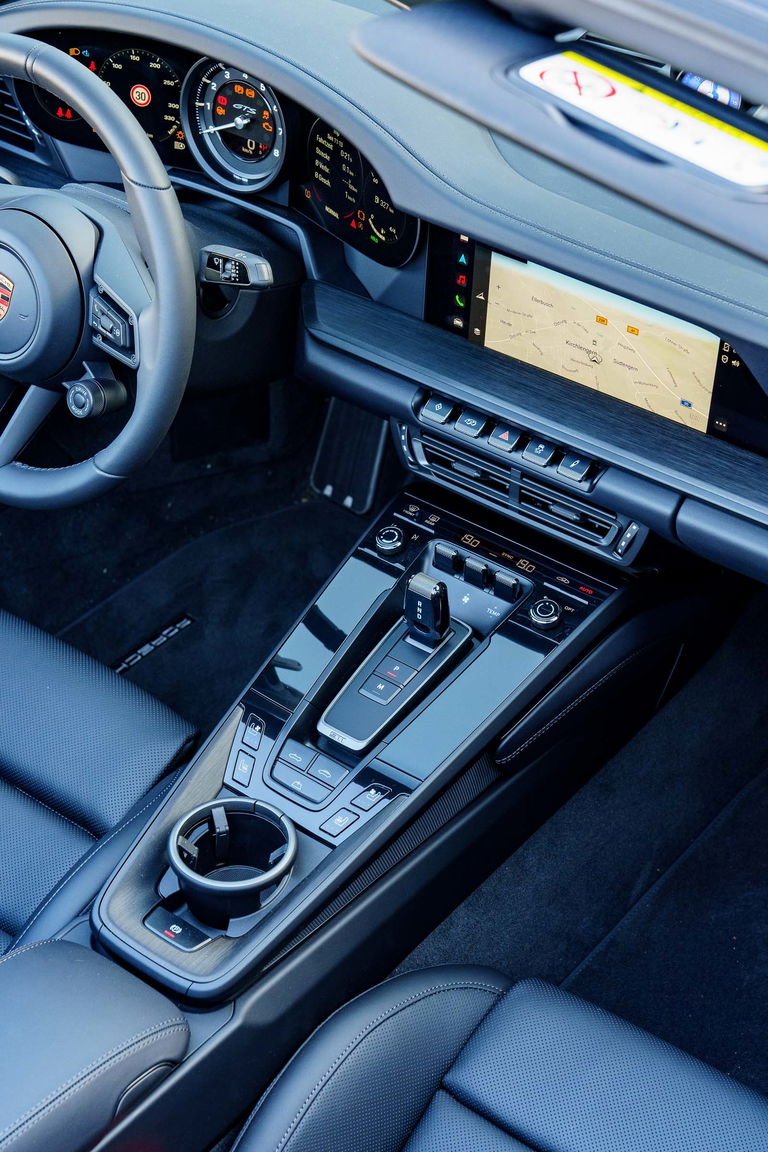 Porsche 992 Carrera GTS