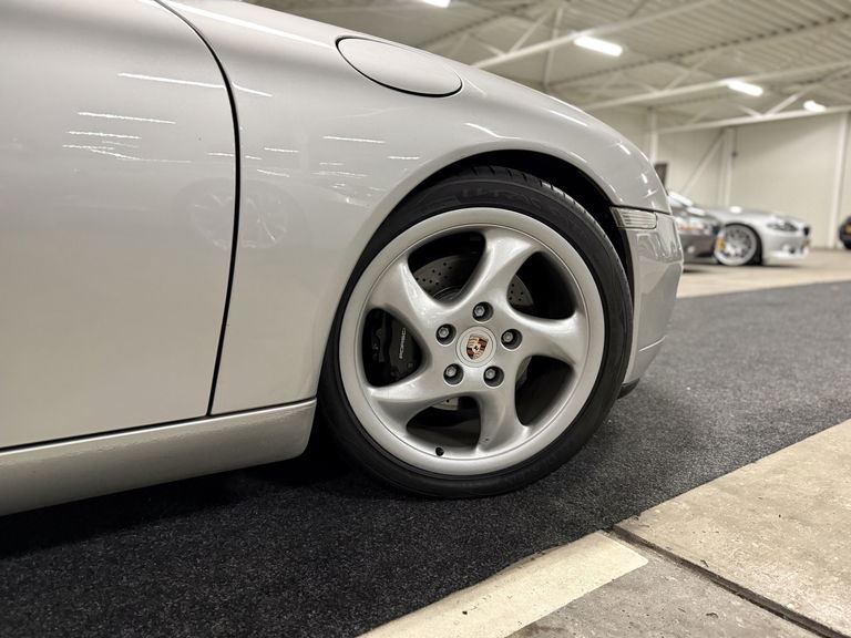 Porsche 996 Carrera