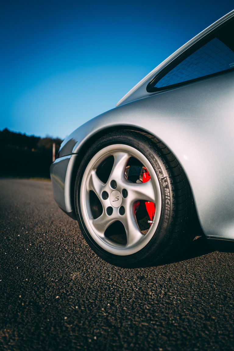 Porsche 993 Carrera 4S