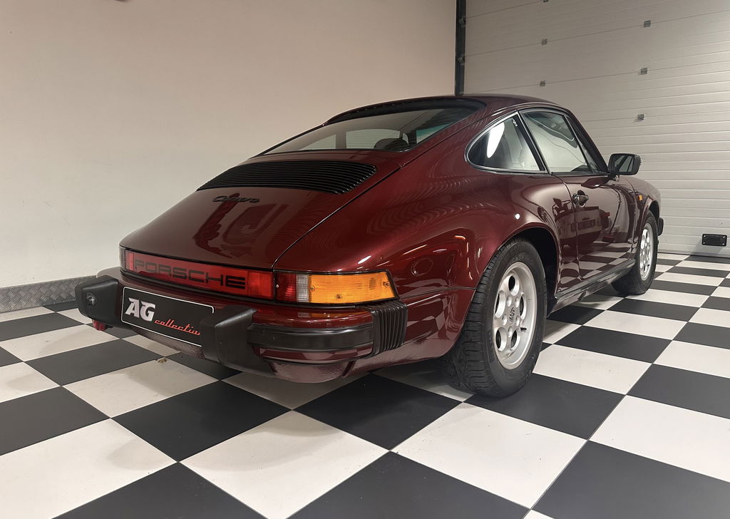 Porsche 911 Carrera 3.2
