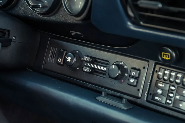 Porsche 964 Carrera 4