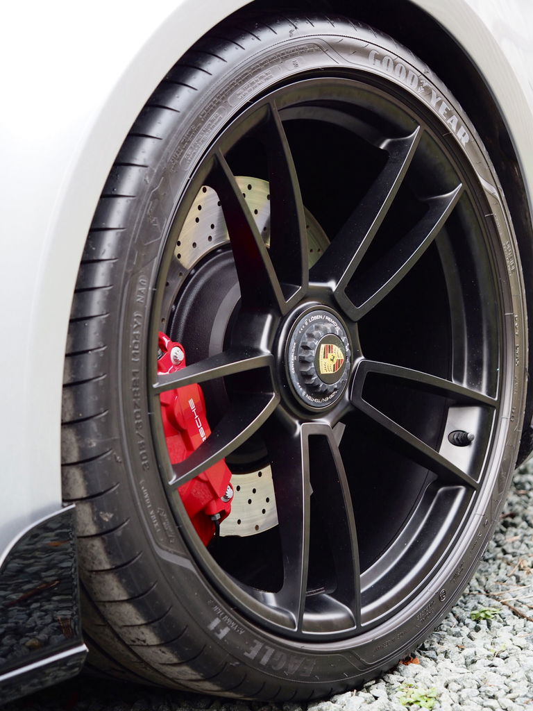 Porsche 992 Carrera GTS