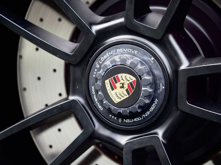 Porsche 992 Carrera GTS