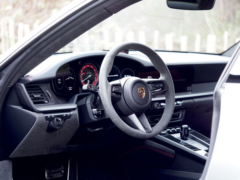 Porsche 992 Carrera GTS