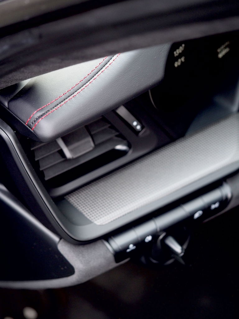 Porsche 992 Carrera GTS