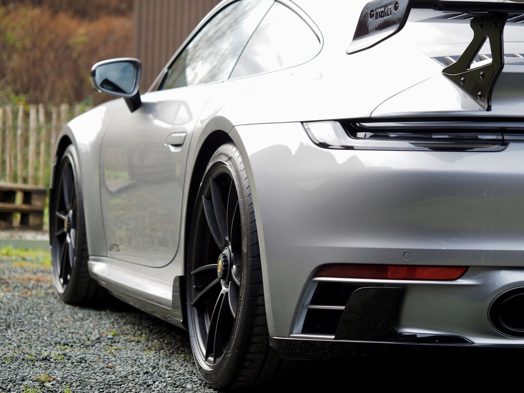 Porsche 992 Carrera GTS
