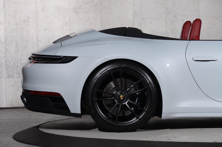 Porsche 992 Carrera GTS