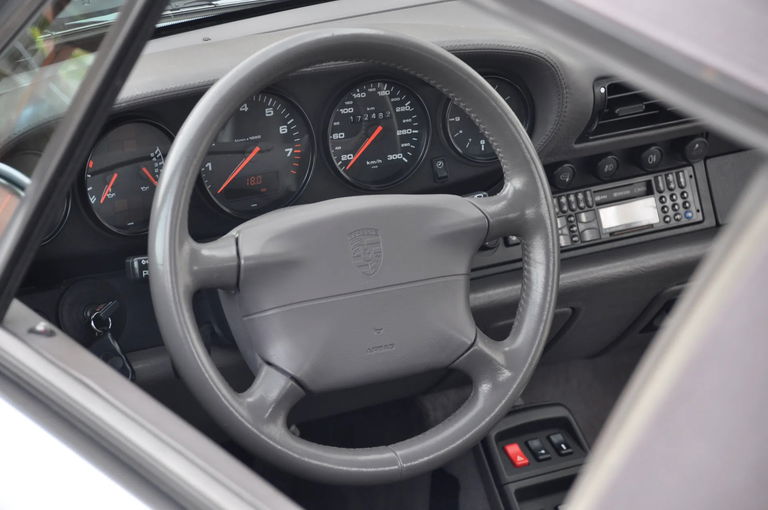 Porsche 993 Carrera 4