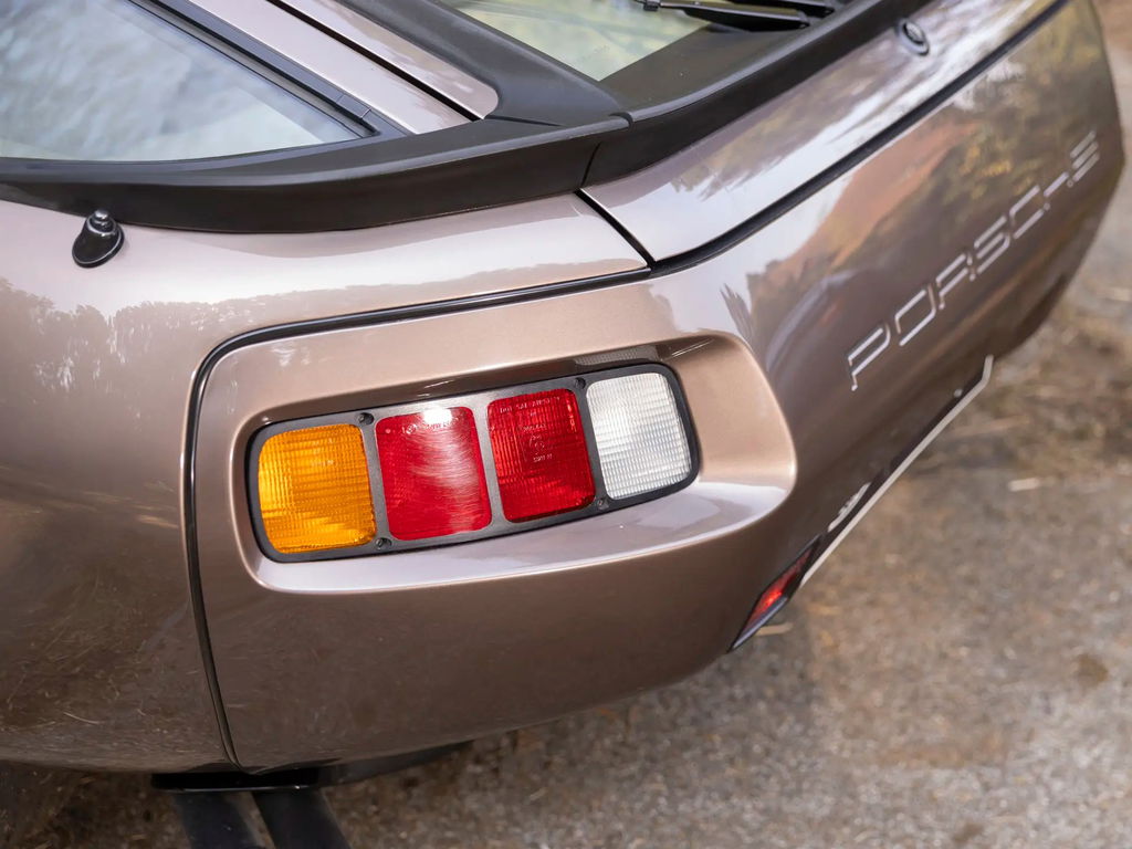 Porsche 928 S