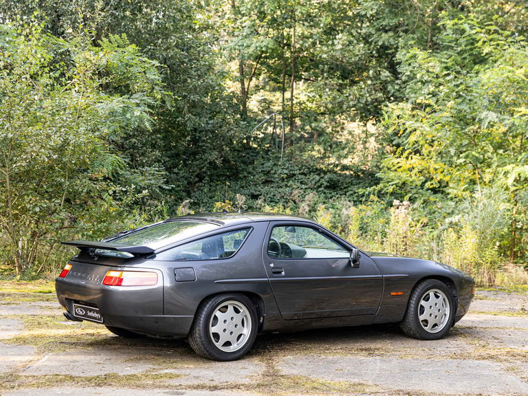 Porsche 928 GT