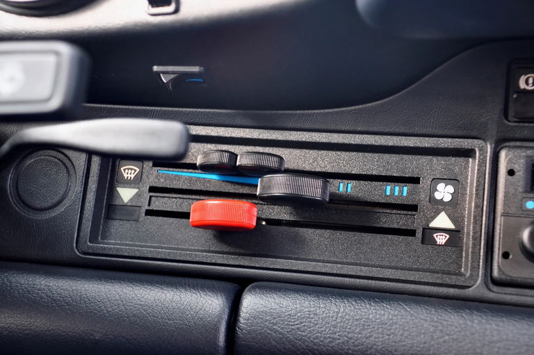 Porsche 911 Carrera 3.2 Speedster