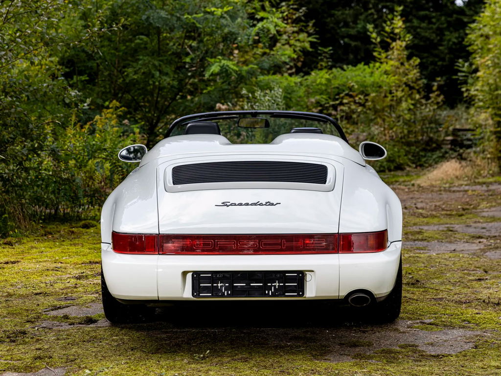 Porsche 964 Carrera 2 Speedster