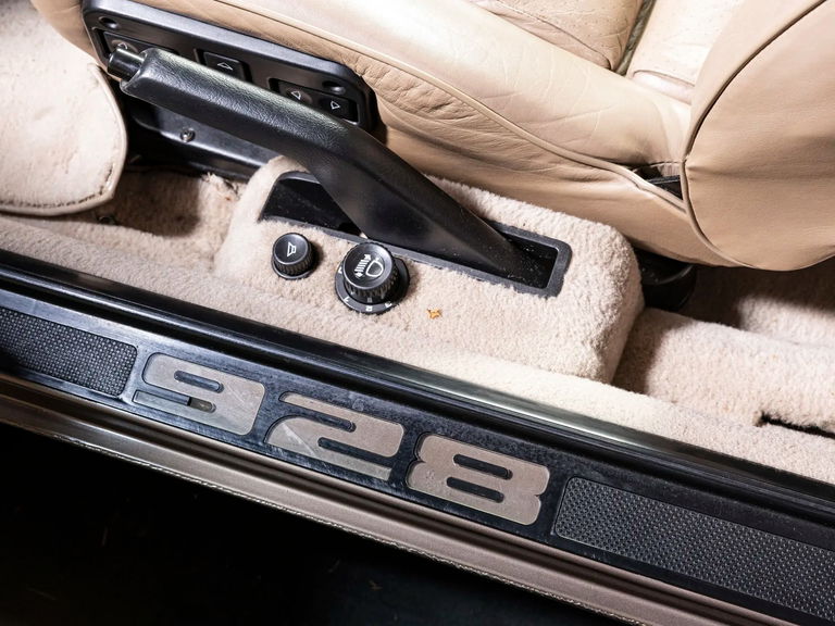 Porsche 928 S