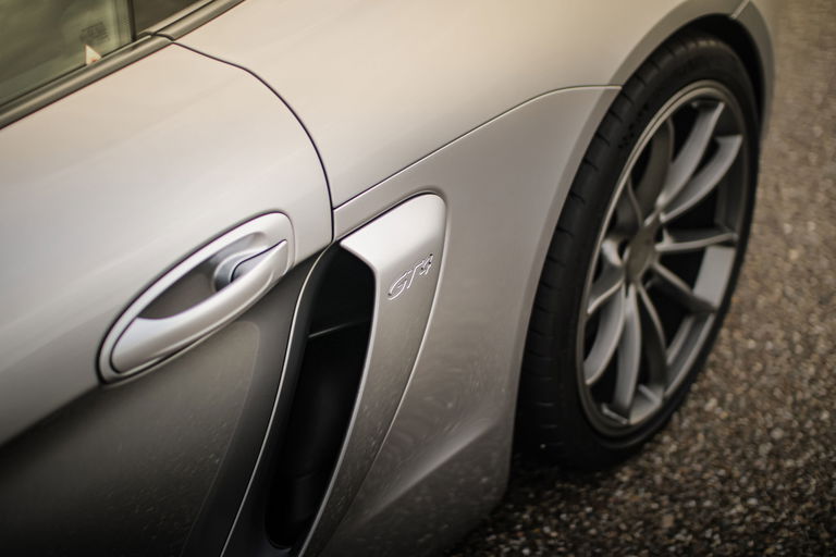 Porsche 981 Cayman GT4