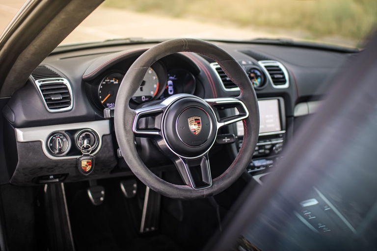 Porsche 981 Cayman GT4