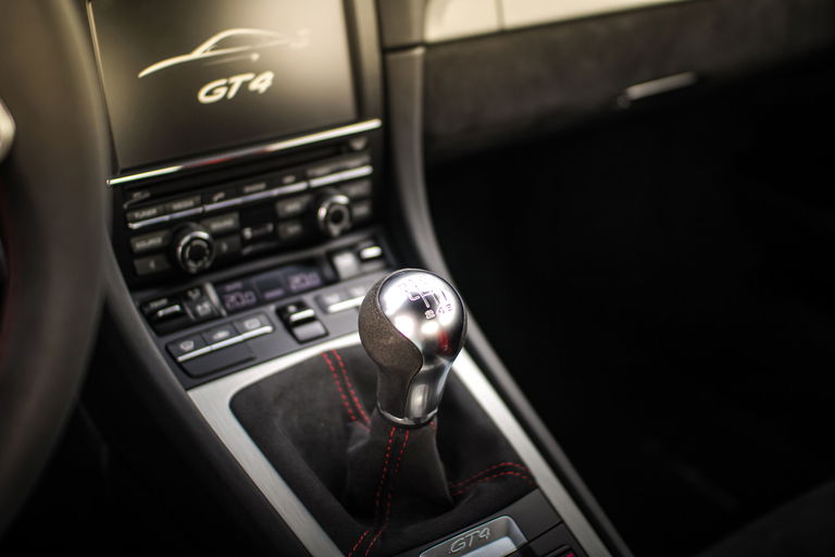 Porsche 981 Cayman GT4