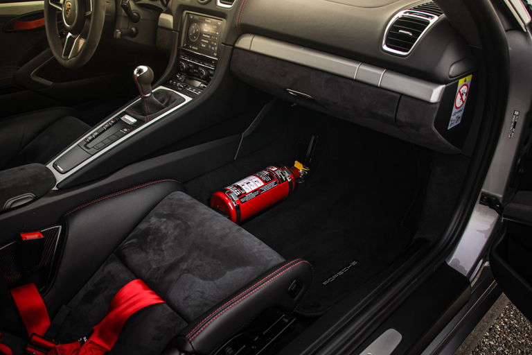 Porsche 981 Cayman GT4