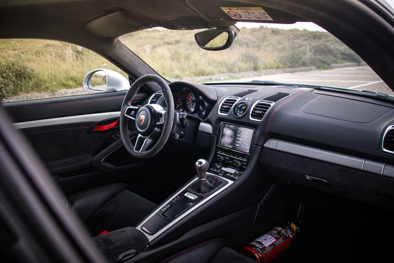 Porsche 981 Cayman GT4