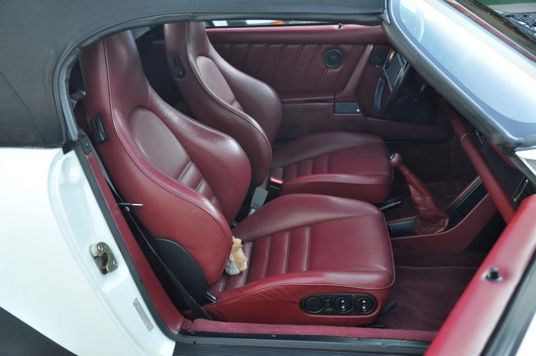 Porsche 911 Carrera 3.2 Speedster